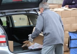 March 22, 2022: March 22, 2022 – State Senator Jim Brewster partnered with the Greater Pittsburgh Community Food Bank and U.S. Steel to host a drive-up food distribution event at the West Mifflin Area High School on Tuesday.